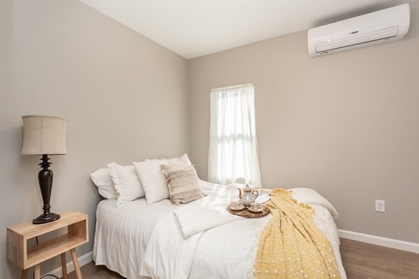 Building Photo - 31 Hicks St