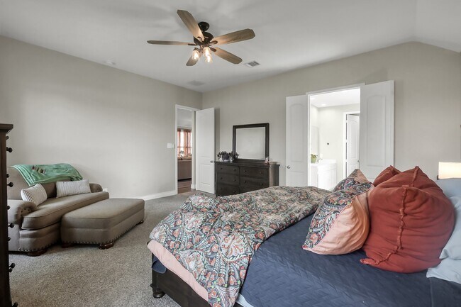 Building Photo - 20151 Bushwick Falls Dr