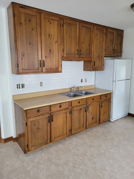 Building Photo - 25 Blucher St