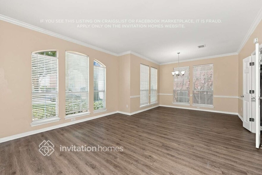 Building Photo - 4634 Lincolnshire Dr