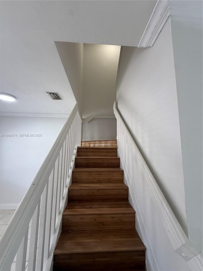 Building Photo - 1512 SE 31st Ct