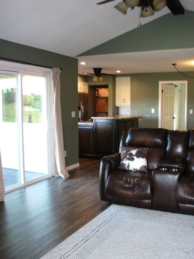 Building Photo - Beautiful 11.16 Acre Farm with Lots of Amenities!