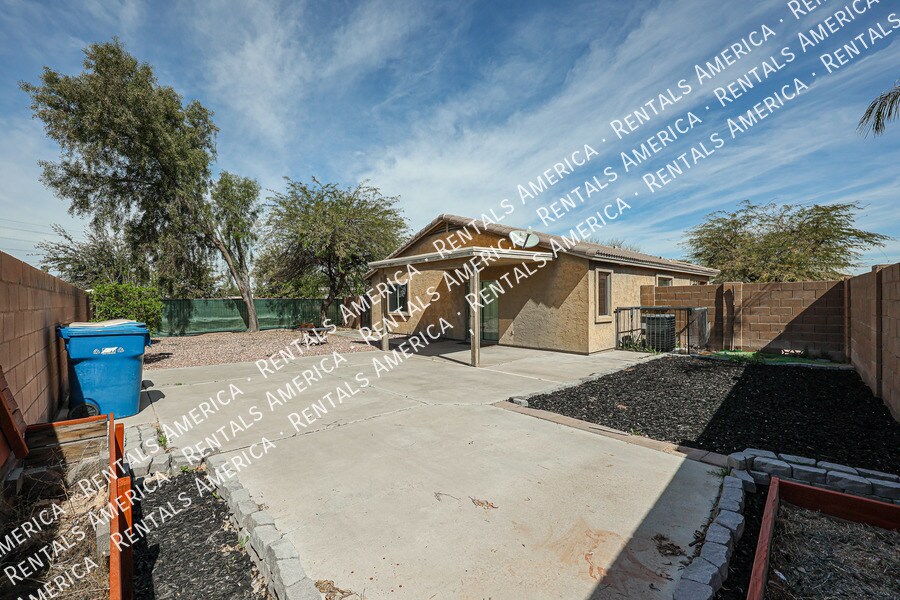 Building Photo - 25849 W Satellite Ln