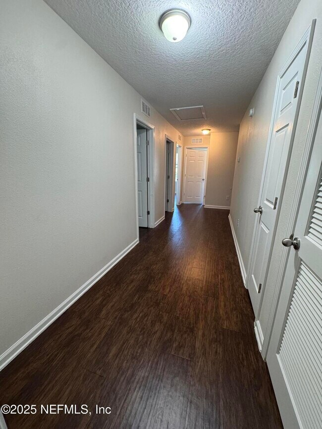 Building Photo - 7149 Timmerman Ln