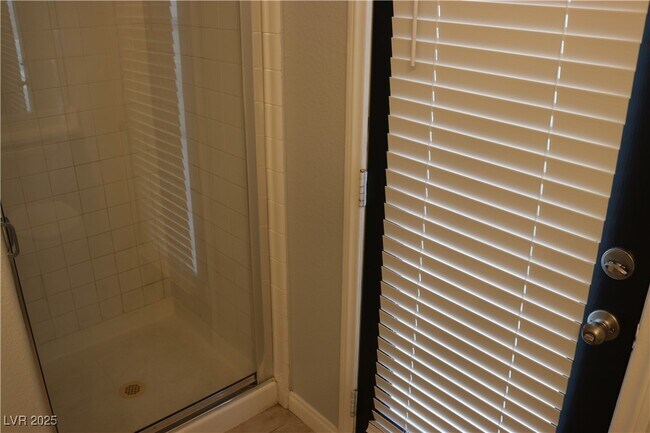 Building Photo - 3733 Deer Flats St