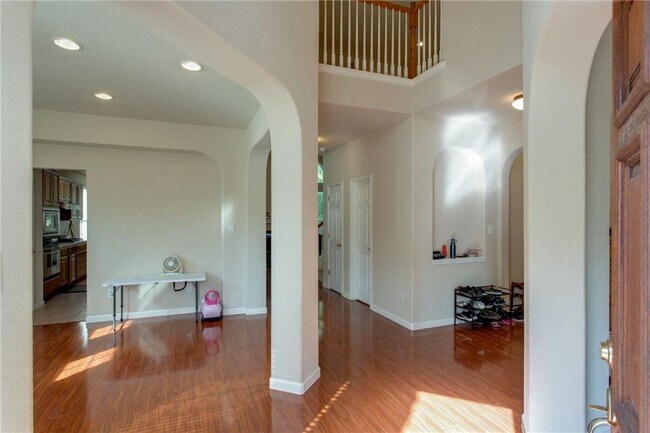 Building Photo - 15709 Belfin Dr