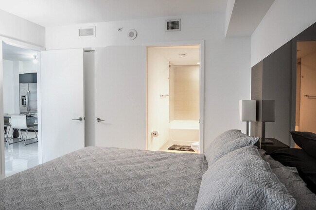 Building Photo - 31 SE 6th St