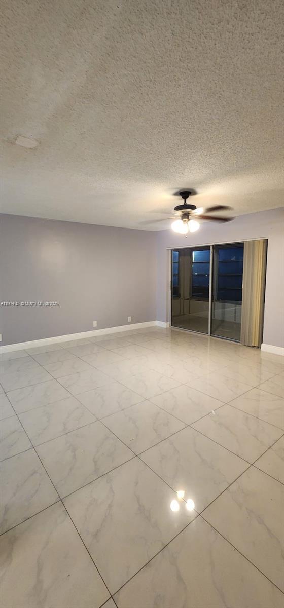 Building Photo - 394 N Laurel Dr