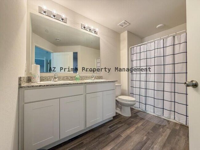 Building Photo - 1209 W Seagoe Ave