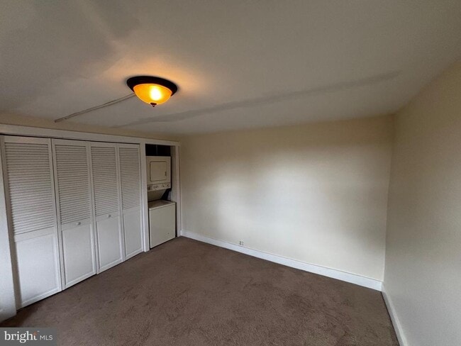 Building Photo - 790 Carlisle Ave