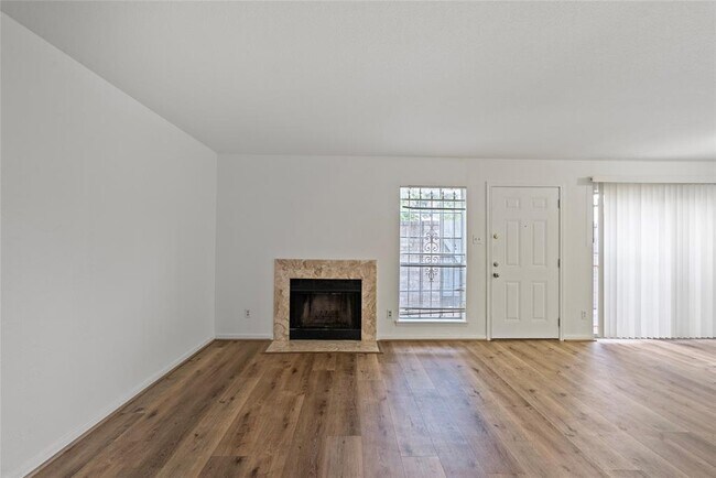Building Photo - 6500 Sands Point Dr