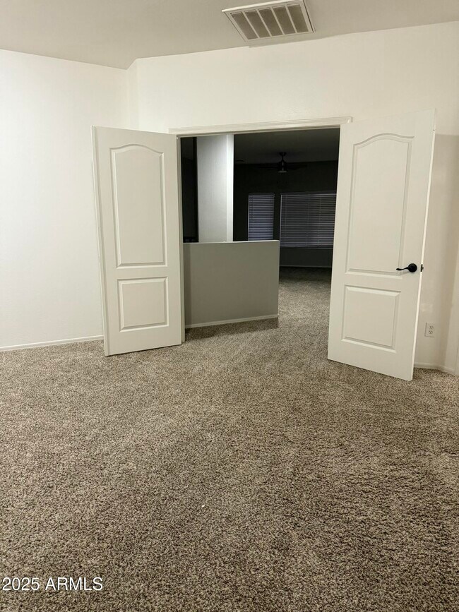 Building Photo - 4825 W Milada Dr
