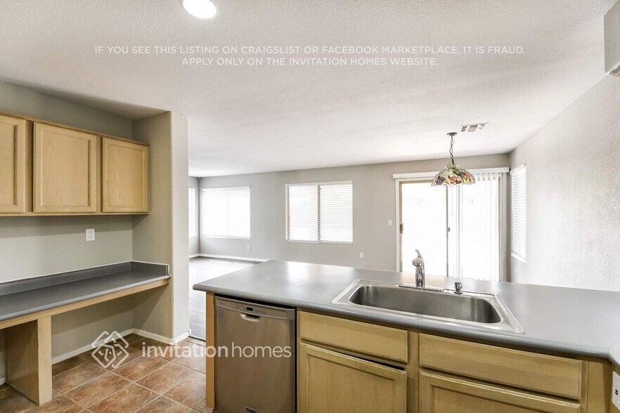 Building Photo - 6991 W Kings Ave