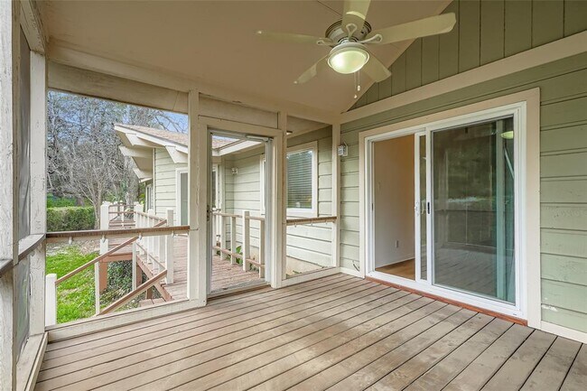 Building Photo - 2000 Cody Ct