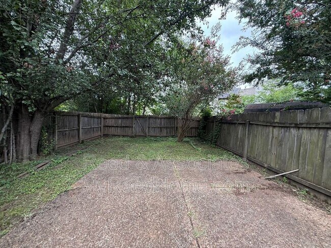 Building Photo - 7004 Wesley Ct
