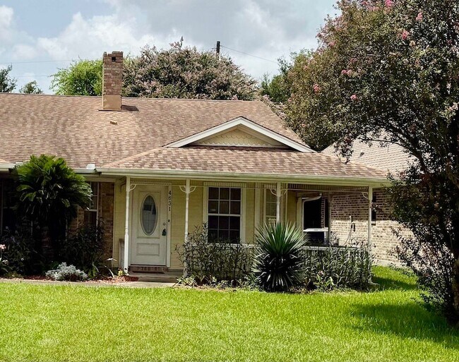Building Photo - 4631 Inwood Dr