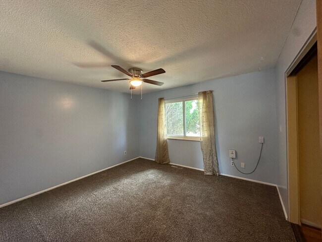 Building Photo - 4503 Montebello Dr