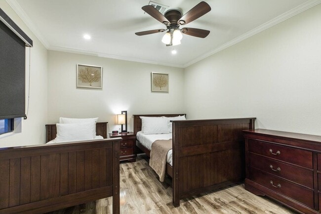 Building Photo - 9020 Moss Creek Cir