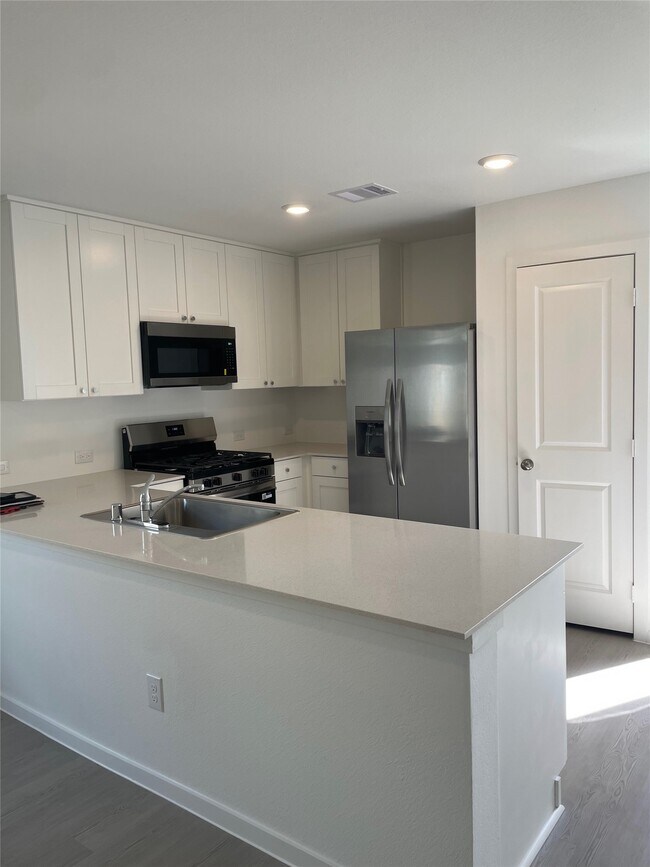 Building Photo - 5618 Shelford Birch Dr