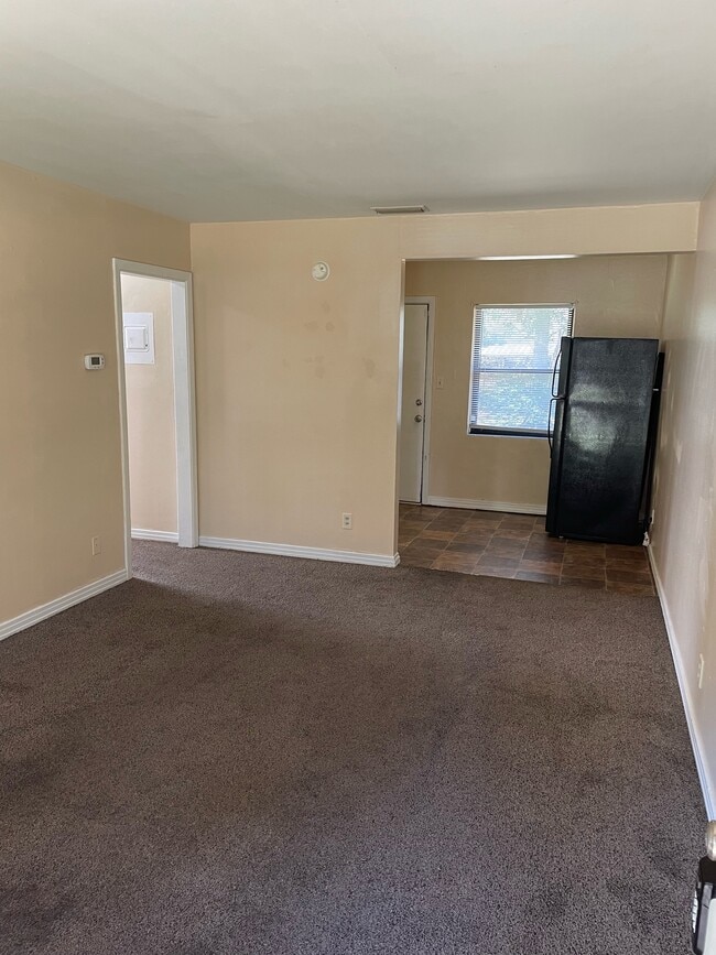 Building Photo - 1522 Myrtle Dr