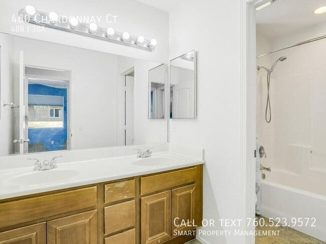 Building Photo - 460 Chardonnay Ct