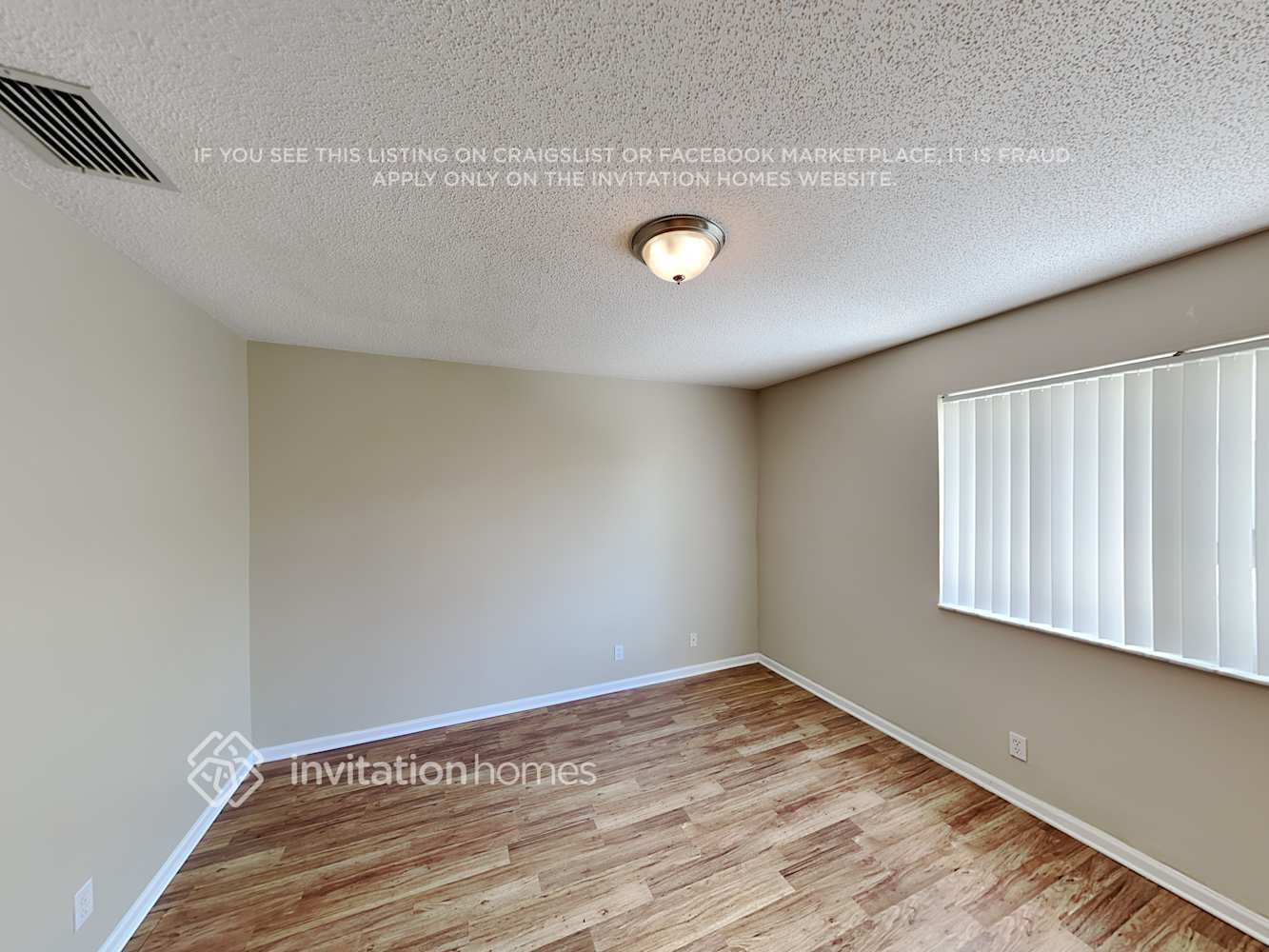 Building Photo - 4728 SW 13th Pl