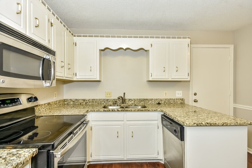 Building Photo - 1632 Rachels Retreat Cir