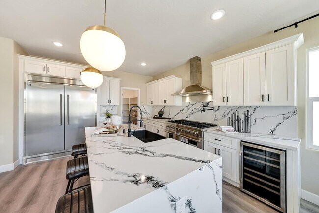 Building Photo - 2151 W Solo Wy