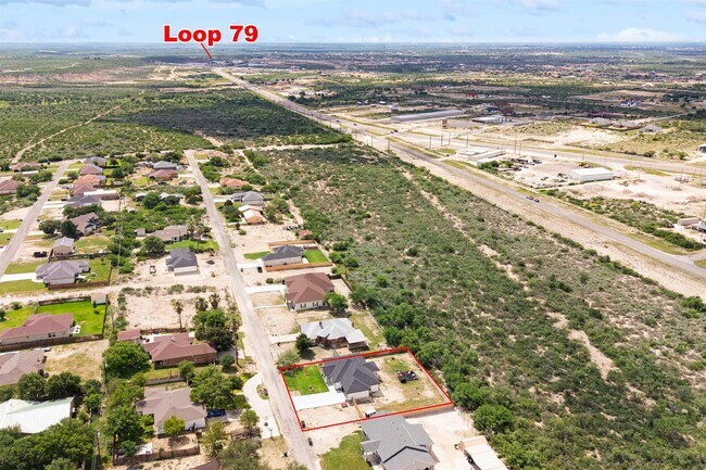 Building Photo - 204 Shadow Mountain Dr