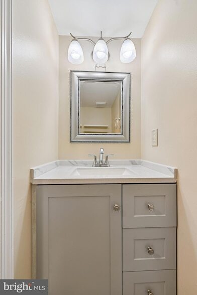 Building Photo - 8805 Bolero Ct