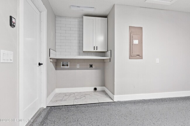 Building Photo - 401 Pheasant Run