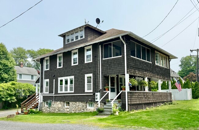Primary Photo - 3 Park Ln