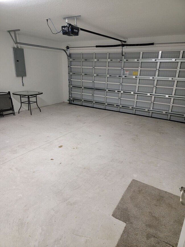 Building Photo - Beautiful 3/2/2 Near Downtown Inverness!!!