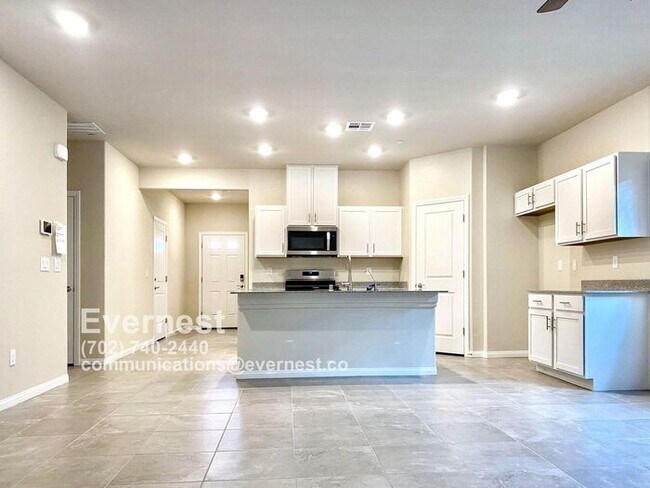 Building Photo - 1-Story Smart Home with Chef-Style Kitchen...