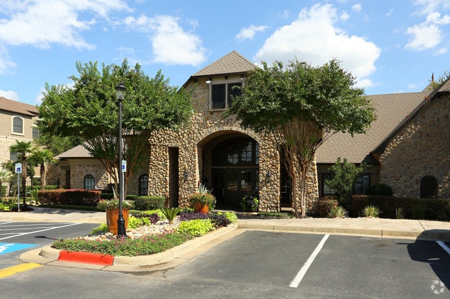 Building Photo - Alister Sunset Valley