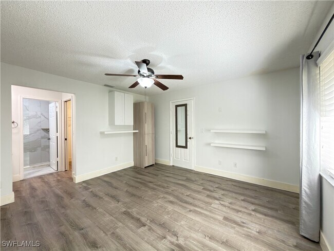 Building Photo - 3451 County Barn Rd