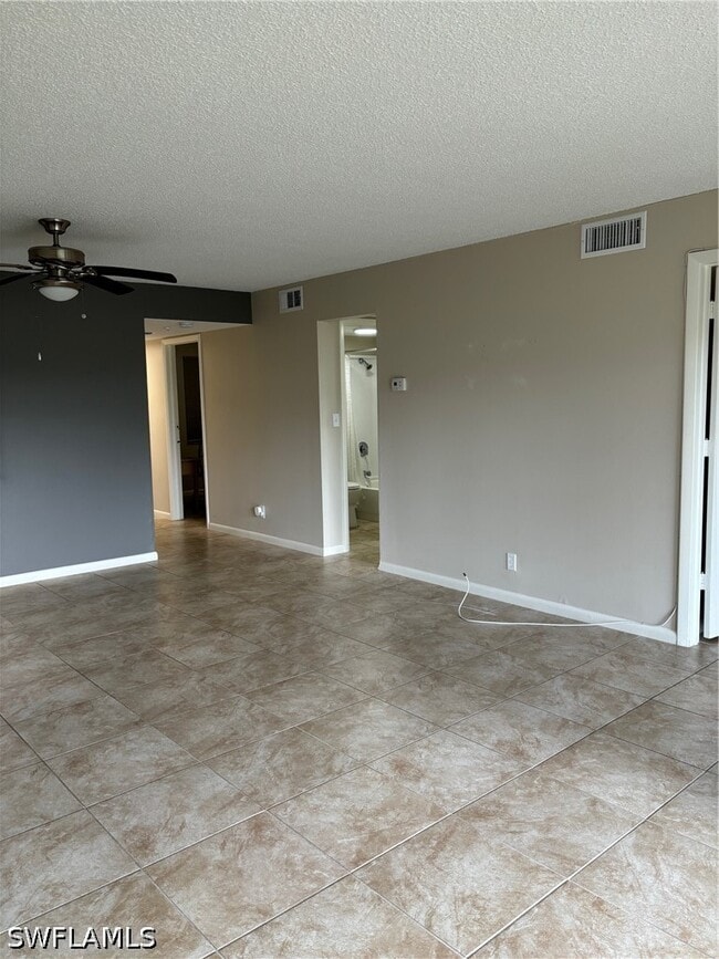 Building Photo - 149 Palm Dr