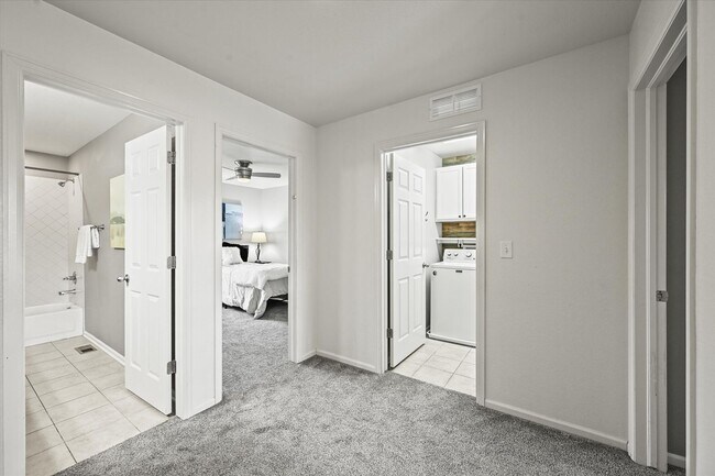 Building Photo - Beautiful 5 Bedroom Home- Move in Ready- C...