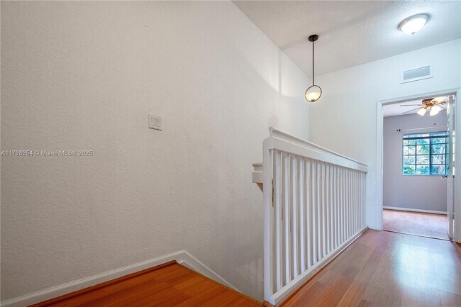Building Photo - 6455 Catalina Ln