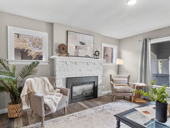 Building Photo - 4111 6th Ave