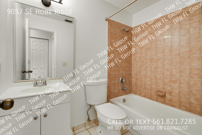 Building Photo - 9057 SE Hobe Ridge Ave