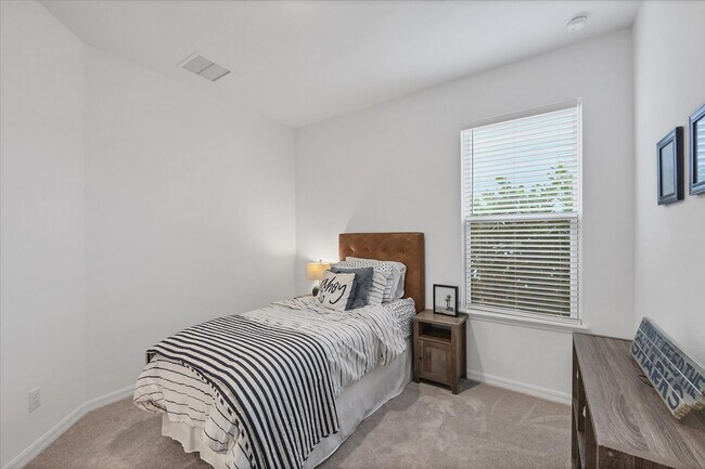 Building Photo - 4216 Pond Brk Ct