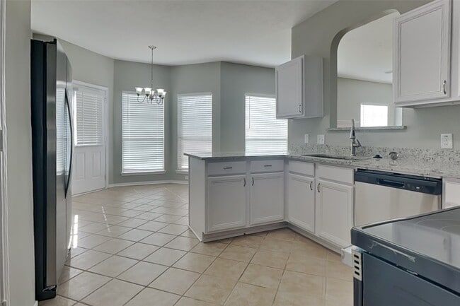 Building Photo - 1210 Colonial Heights Dr