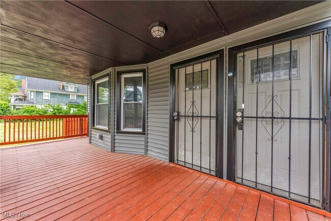 Building Photo - 10222 Parkgate Ave