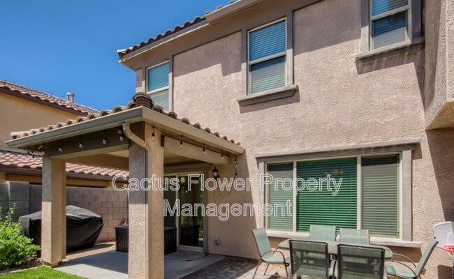 Building Photo - 1245 N Balboa