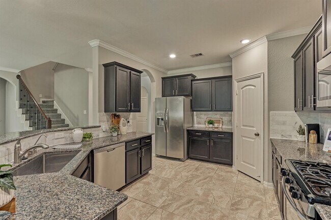 Building Photo - 2437 Branshill Dr