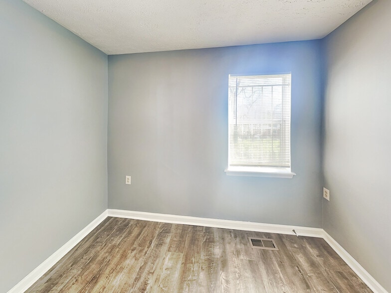 Building Photo - 249 Chappell Rd NW