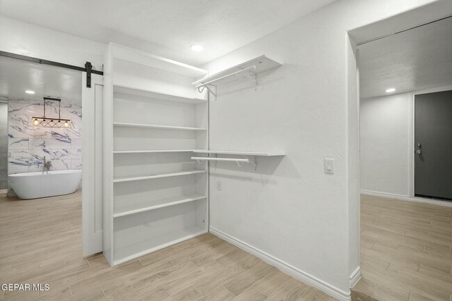 Building Photo - 2606 Justus St