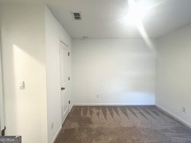 Building Photo - 205 Bald Ave