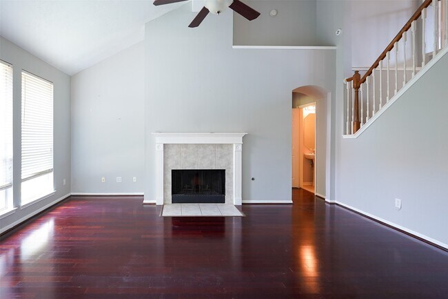 Building Photo - 2403 Blue Shadow Dr